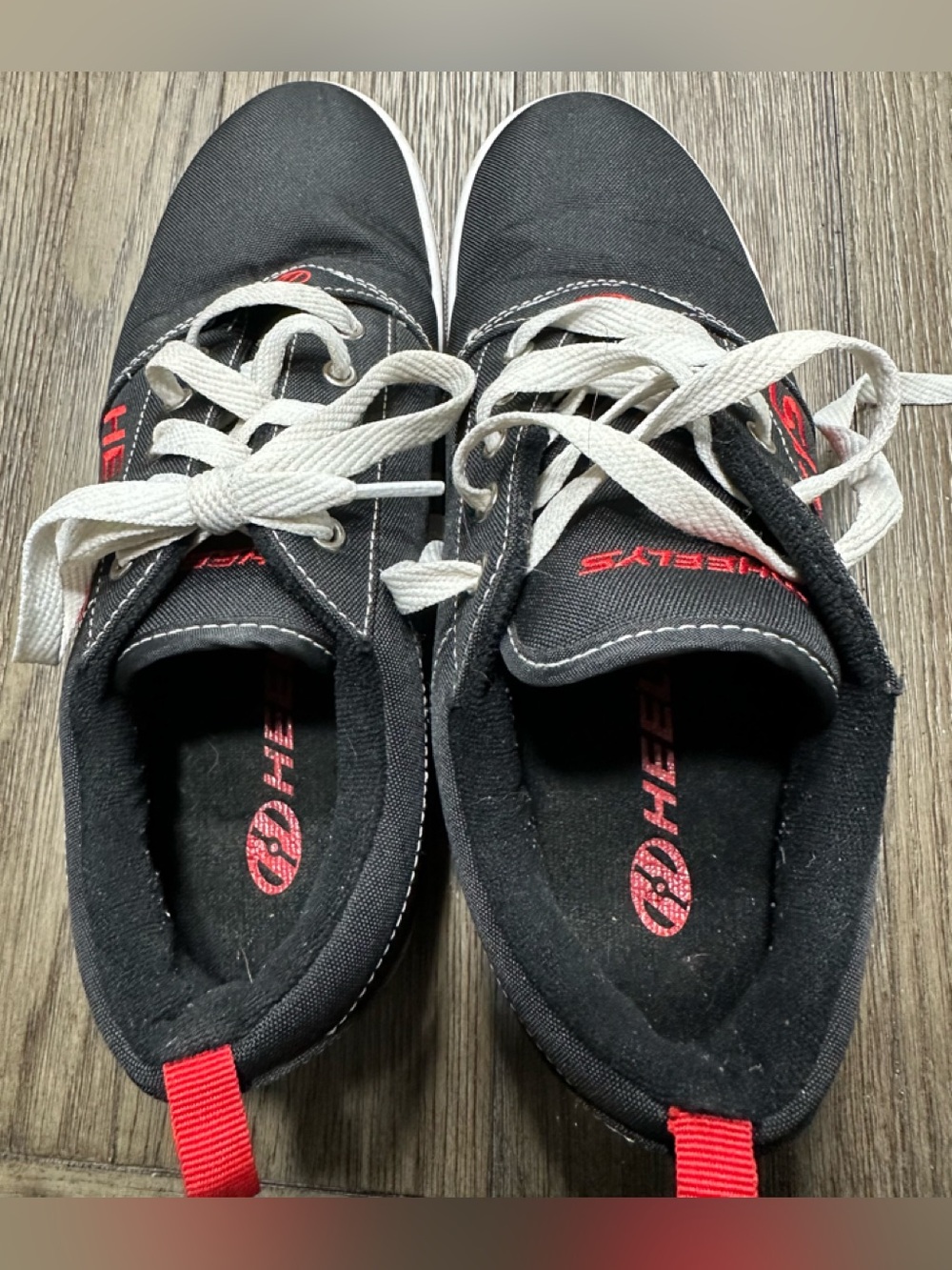 Heelys PRO20 Black Canvas Sneakers with Red Logos and White Laces - Size 8 mens